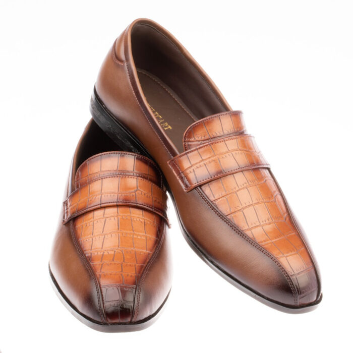 CZAR loafer
