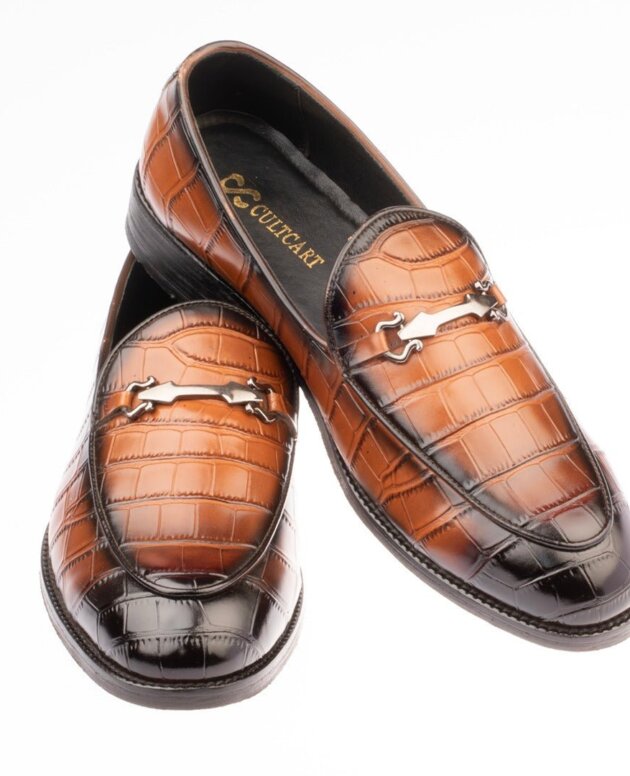 Croc Connection Leather Slipons