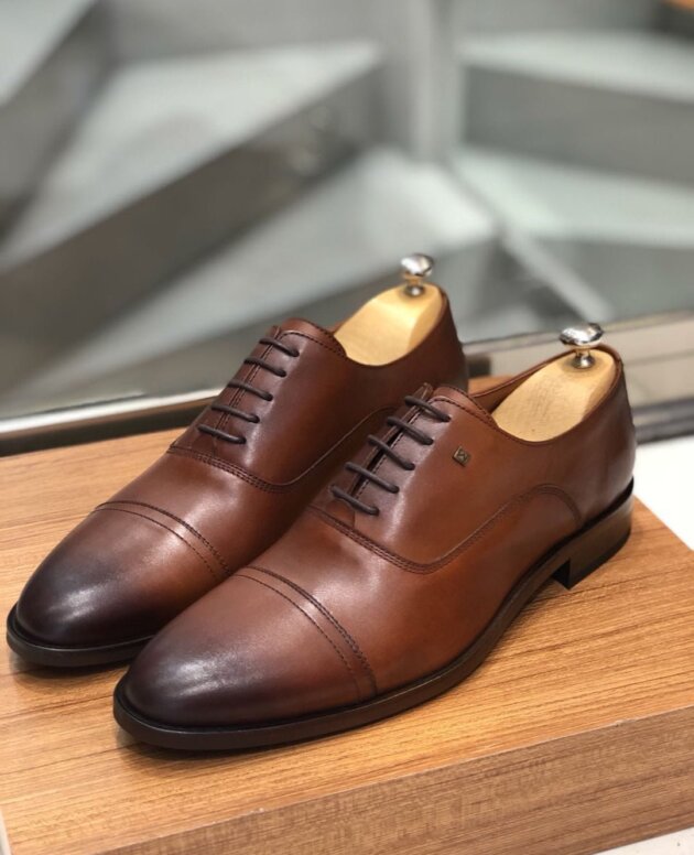 Timeless Elegance: Men's Tan Italian Buff Leather Oxford Shoes - Handcrafted with Comfort and Style